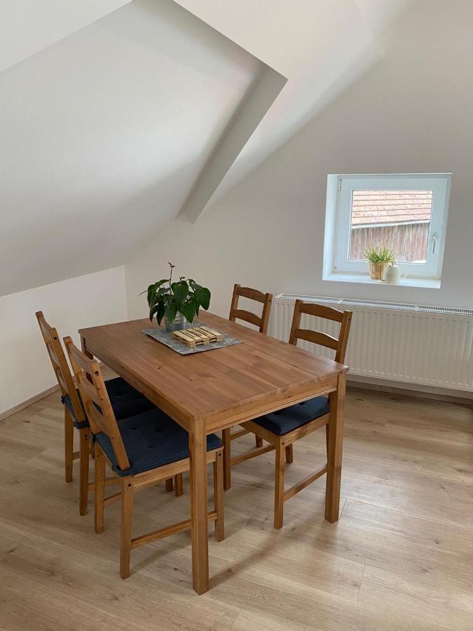 Helle 2 Zi. Wohnung Naehe Flughafen Muenchen Haimhausen  エクステリア 写真